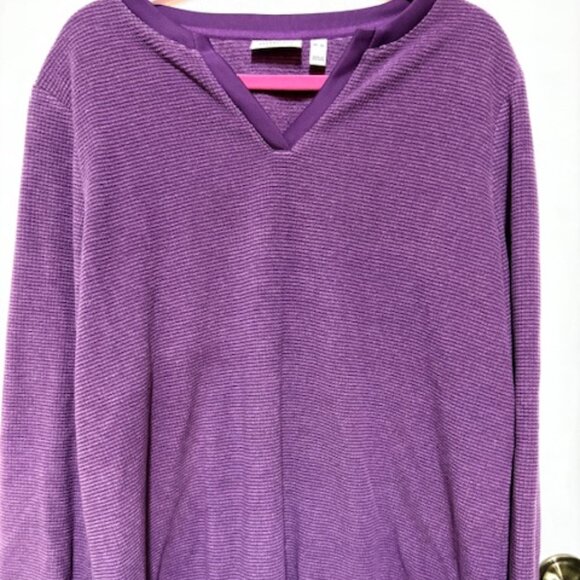 D&CO WOMENS PURPLE V-NECK LONG SLEEVE SOFT TOP. SZ. XL - Picture 1 of 3